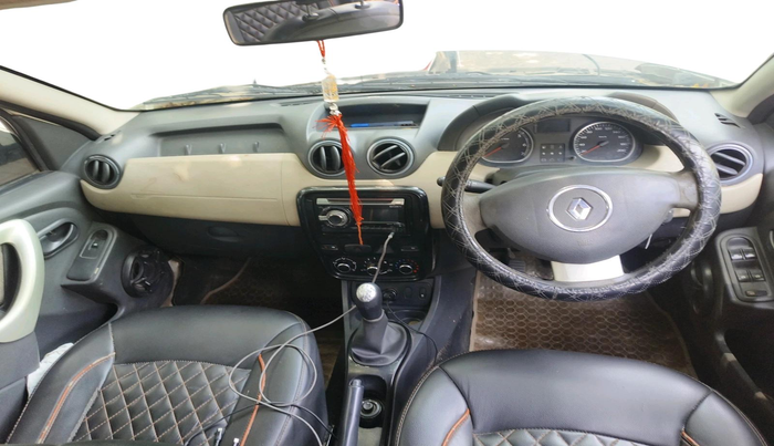 2014 Renault Duster 85 PS RXL DIESEL, Diesel, Manual, 1,04,531 km, interior
