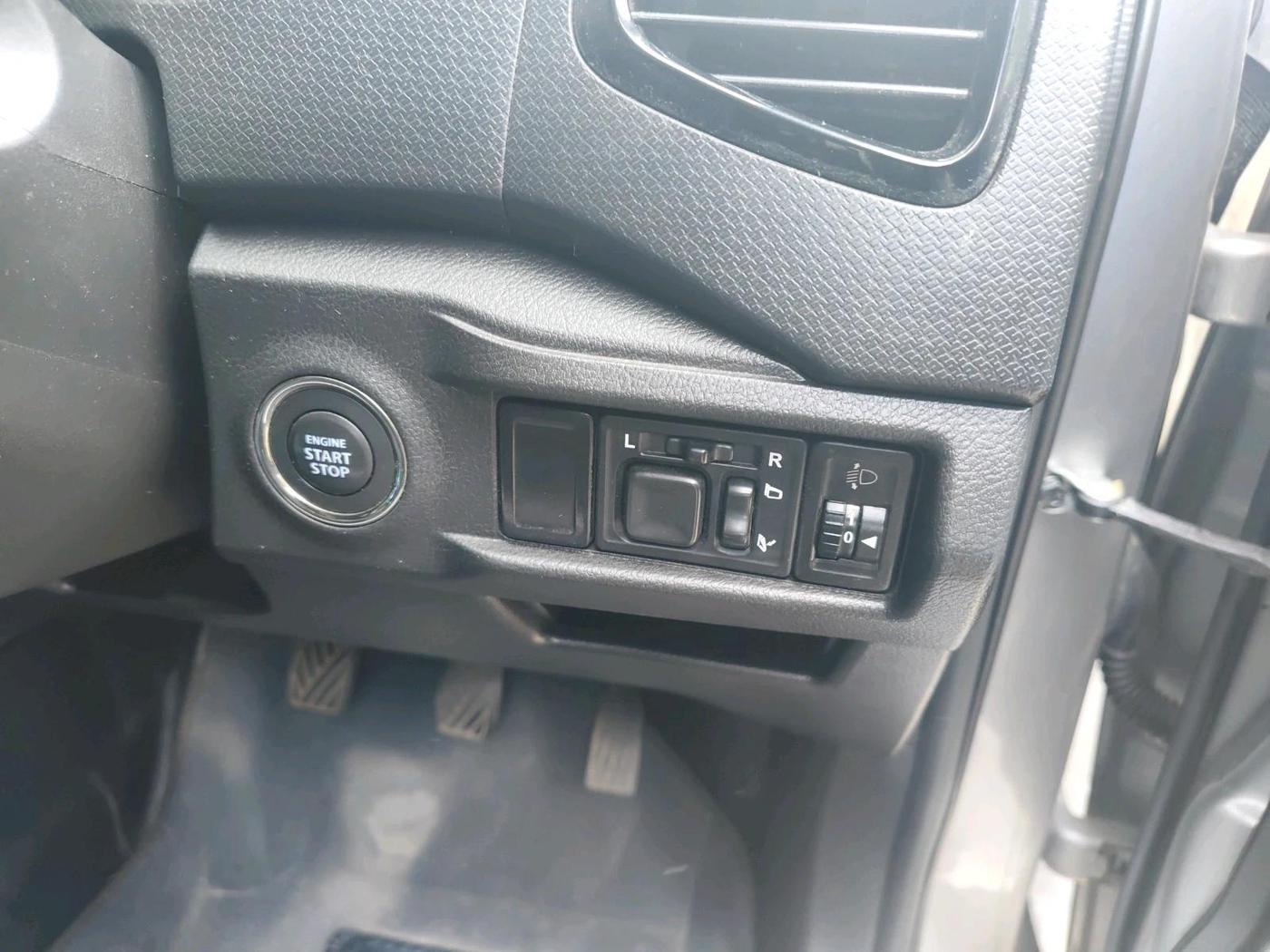 2021 Maruti Vitara Brezza ZXI, Petrol, Manual, 55,135 km, interior