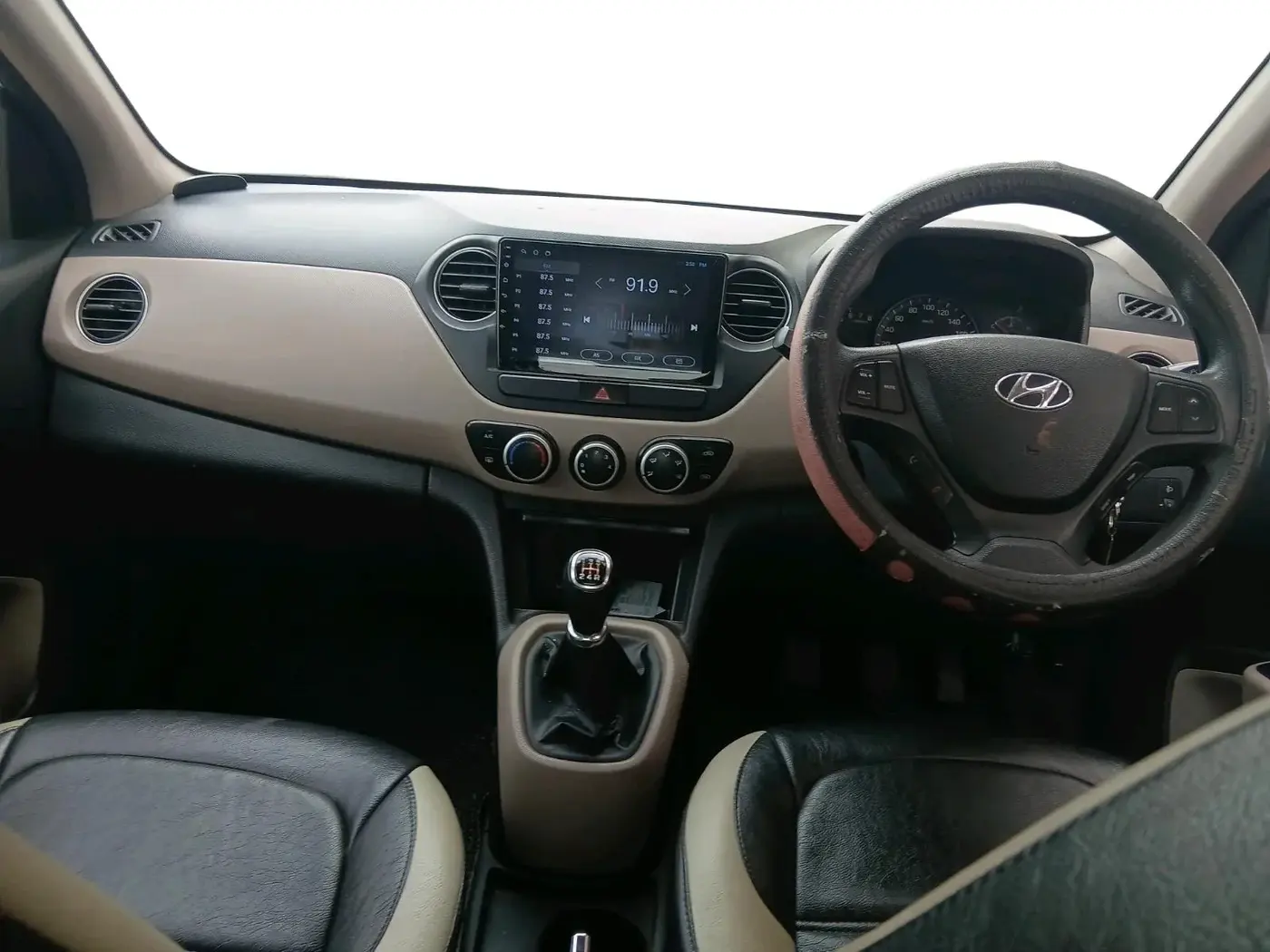 2015 Hyundai Xcent S 1.2, Petrol, Manual, 80,733 km, interior