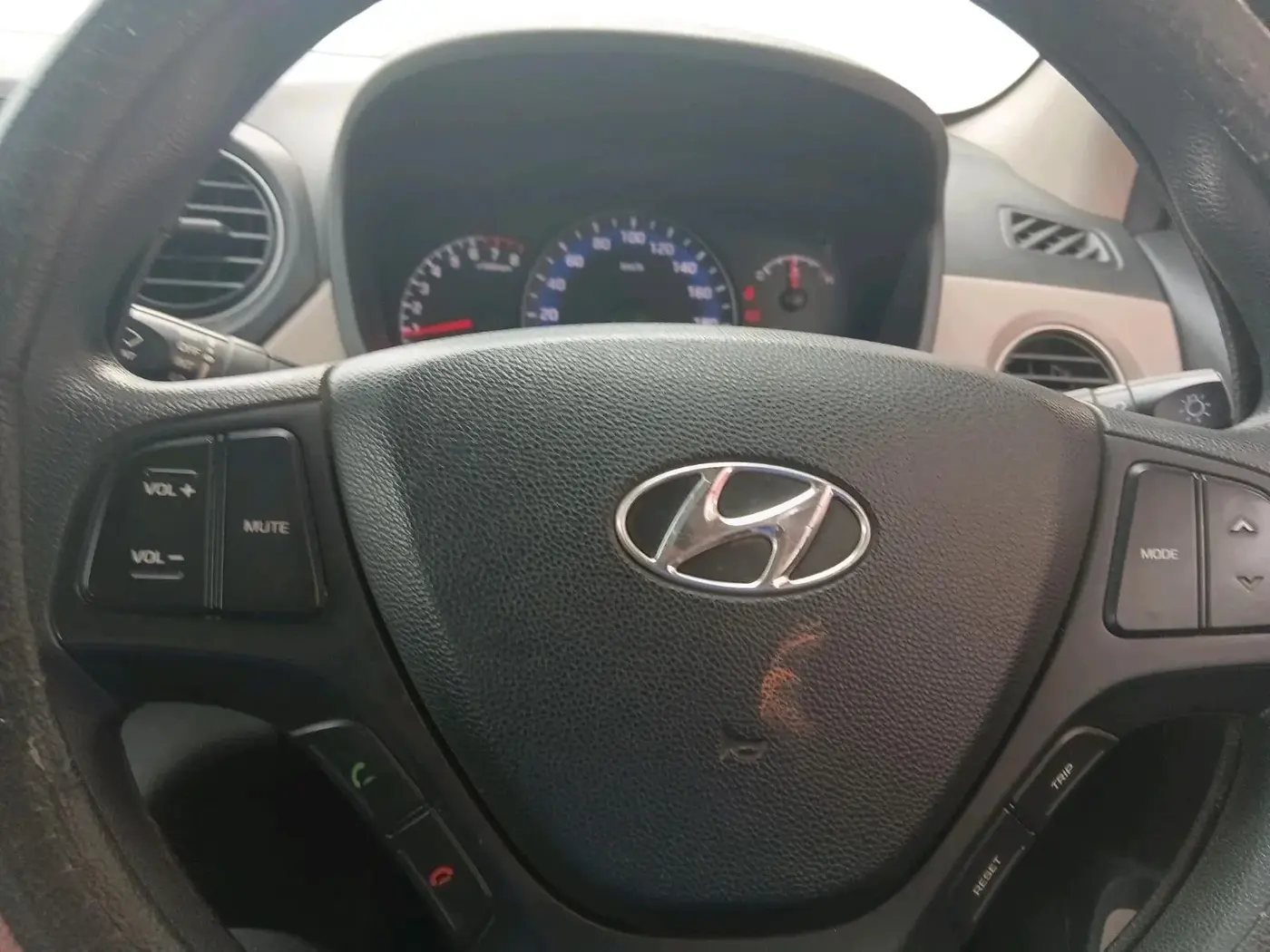 2015 Hyundai Xcent S 1.2, Petrol, Manual, 80,733 km, interior