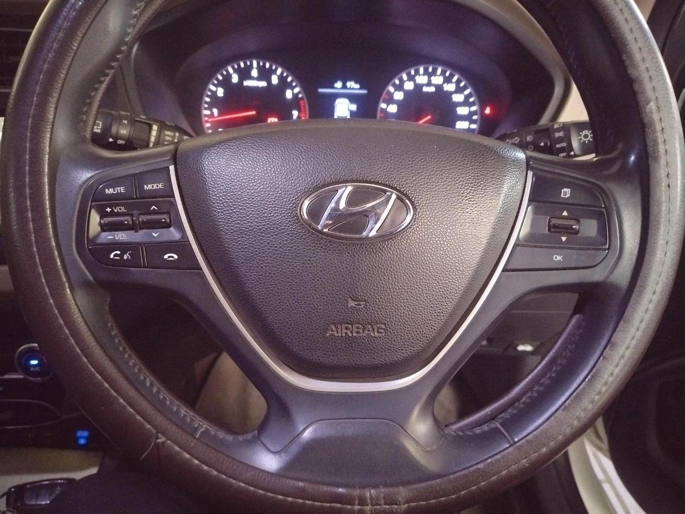 2018 Hyundai Elite i20 ASTA 1.2 (O), Petrol, Manual, 76,060 km, interior
