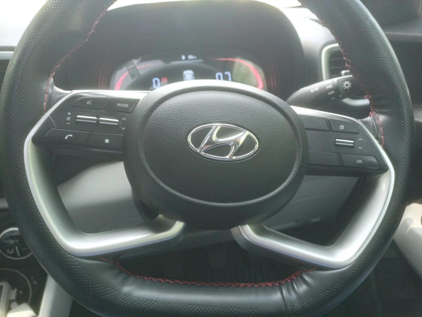 2022 Hyundai VENUE SX 1.2 PETROL, Petrol, Manual, 28,730 km, interior