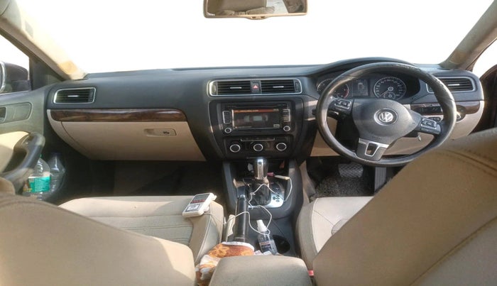 2011 Volkswagen Jetta HIGHLINE TDI AT, Diesel, Automatic, 1,36,910 km, interior