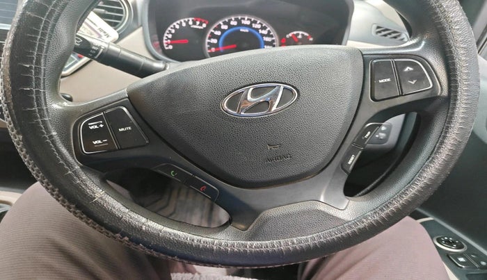 2017 Hyundai Grand i10 SPORTZ 1.2 KAPPA VTVT, Petrol, Manual, 90,210 km, interior