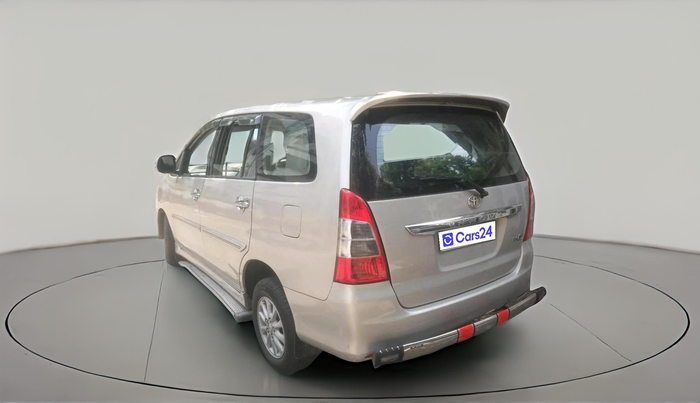 2012 Toyota Innova VX 2.5 7 STR, Diesel, Manual, 3,39,598 km, exterior