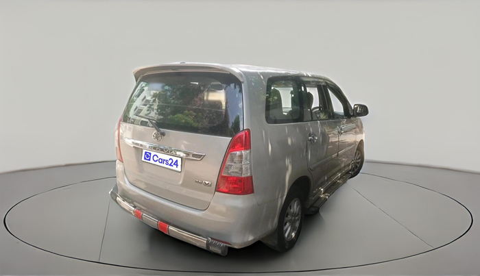 2012 Toyota Innova VX 2.5 7 STR, Diesel, Manual, 3,39,598 km, exterior