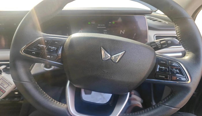 2024 Mahindra XUV700 AX 7 LUXURY D MT 7 STR, Diesel, Manual, 37,806 km, interior