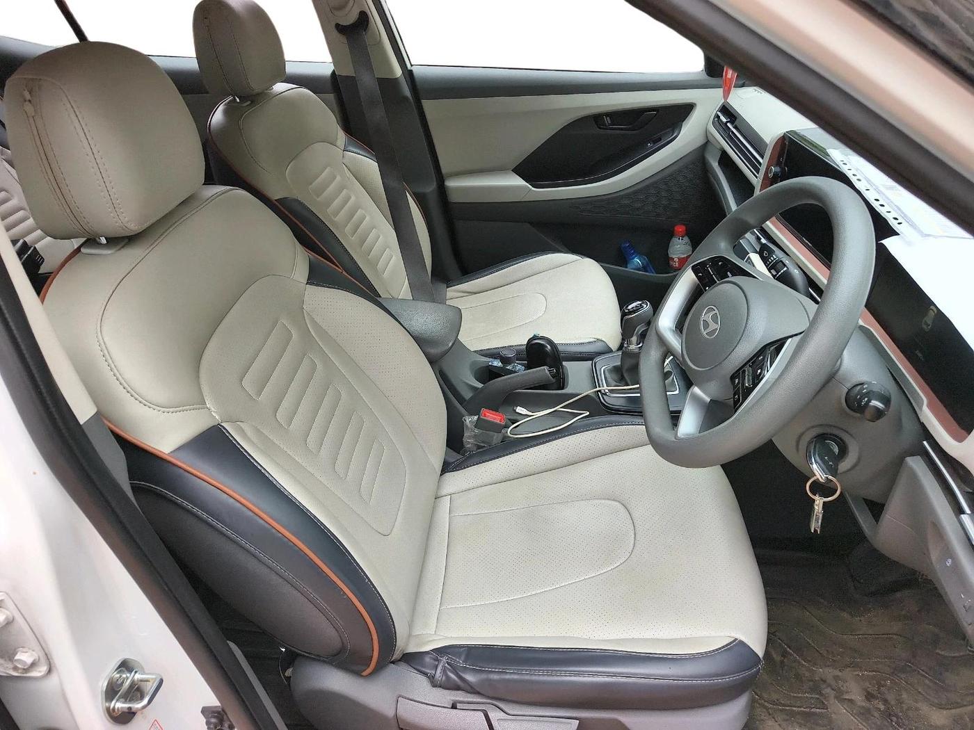 2025 Hyundai Creta E 1.5 PETROL, Petrol, Manual, 25,891 km, interior
