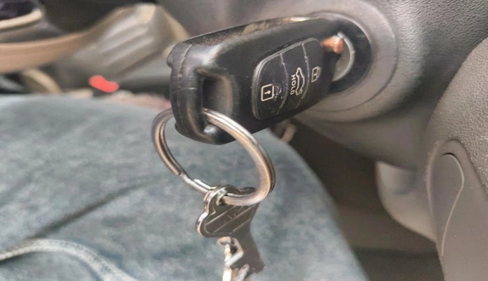 2016 Hyundai i10 SPORTZ 1.1, Petrol, Manual, 1,11,800 km, interior