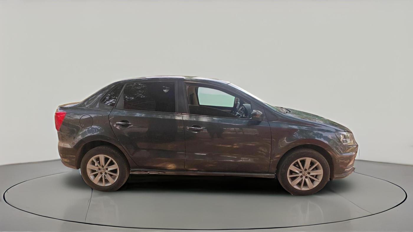 2016 Volkswagen Ameo HIGHLINE1.2L, Petrol, Manual, 69,968 km, exterior