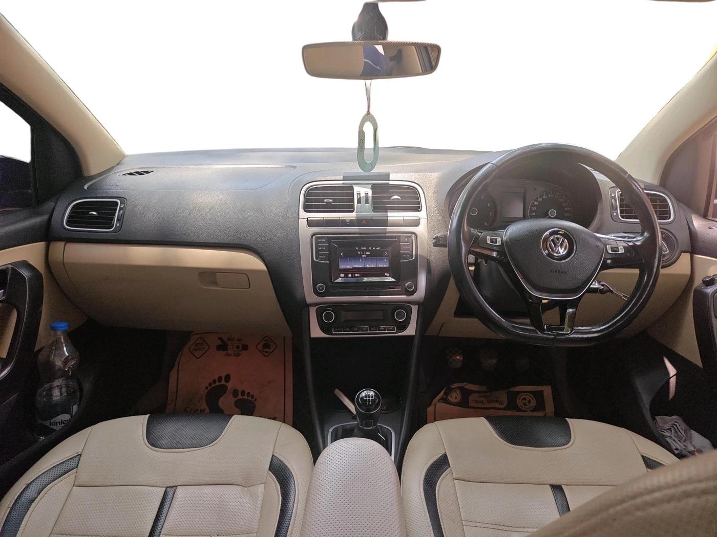 2016 Volkswagen Ameo HIGHLINE1.2L, Petrol, Manual, 69,968 km, interior