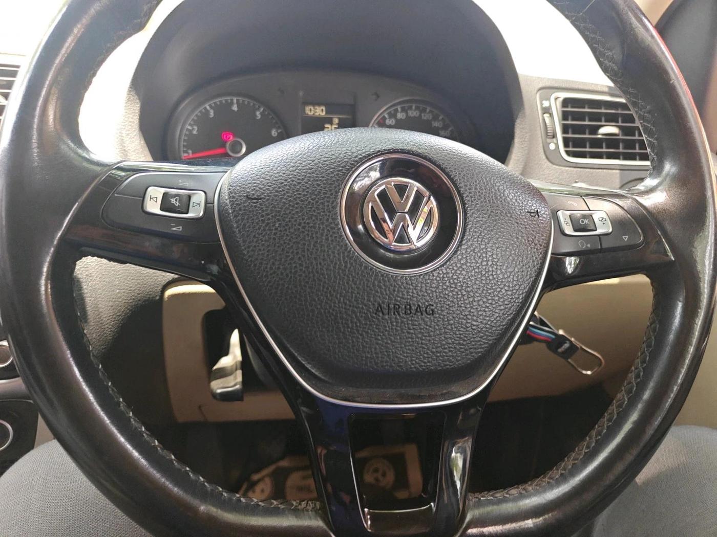 2016 Volkswagen Ameo HIGHLINE1.2L, Petrol, Manual, 69,968 km, interior
