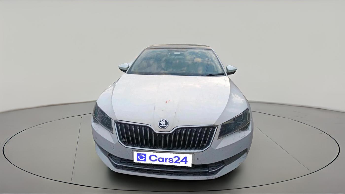 2016 Skoda Superb STYLE 2.0 TDI AT, Diesel, Automatic, 1,81,461 km, exterior