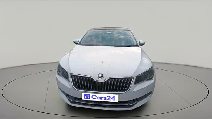 2016 Skoda Superb STYLE 2.0 TDI AT, Diesel, Automatic, 1,81,461 km, exterior