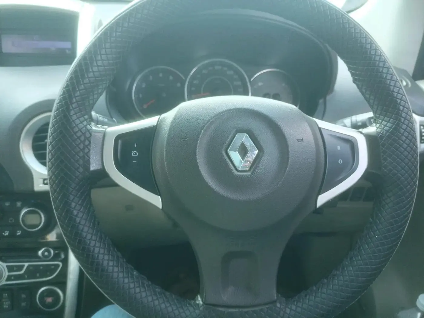 2012 Renault Koleos 4x4 AT, Diesel, Automatic, 1,77,353 km, interior
