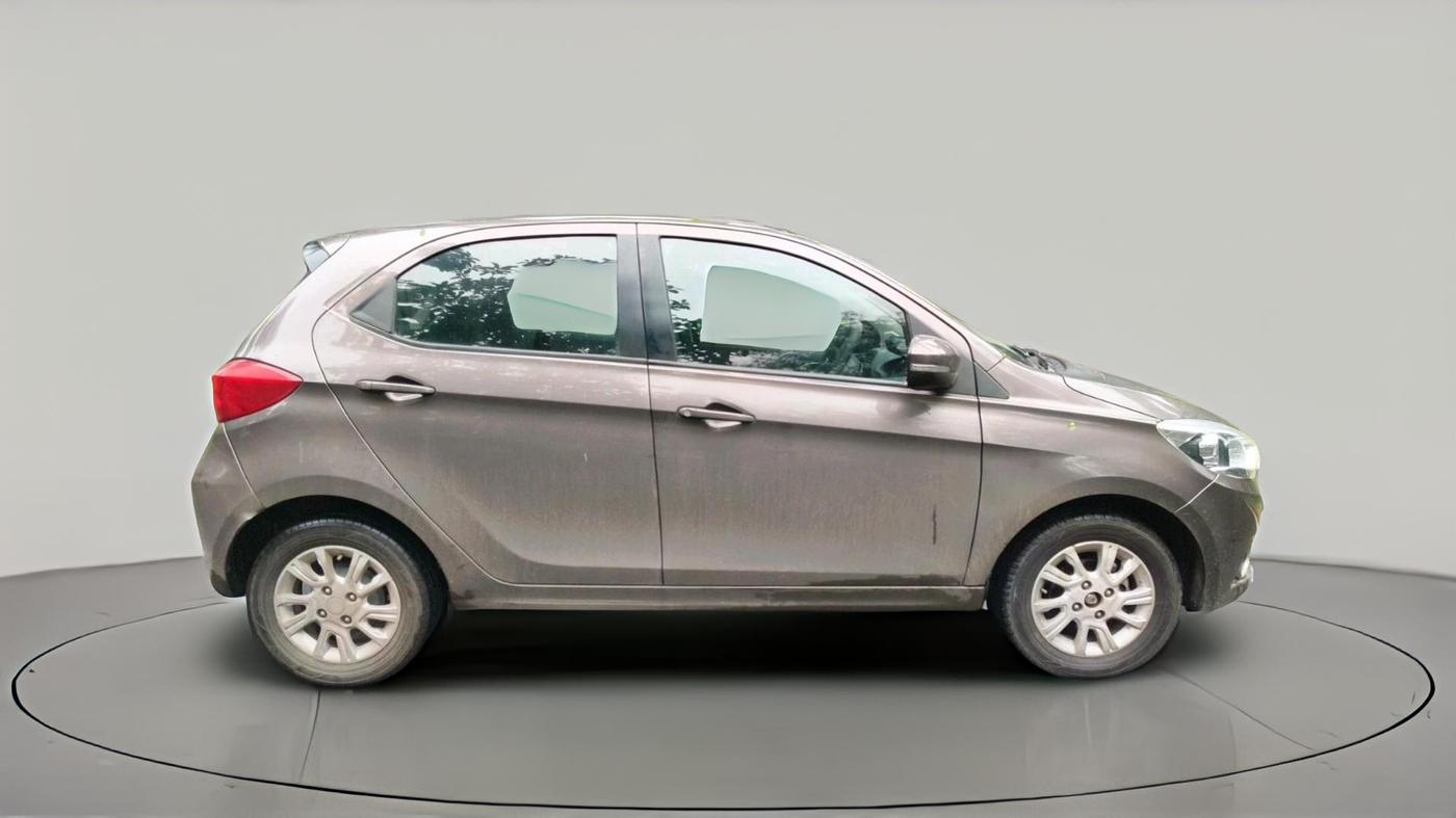 2017 Tata Tiago XZ PETROL, Petrol, Manual, 42,000 km, exterior