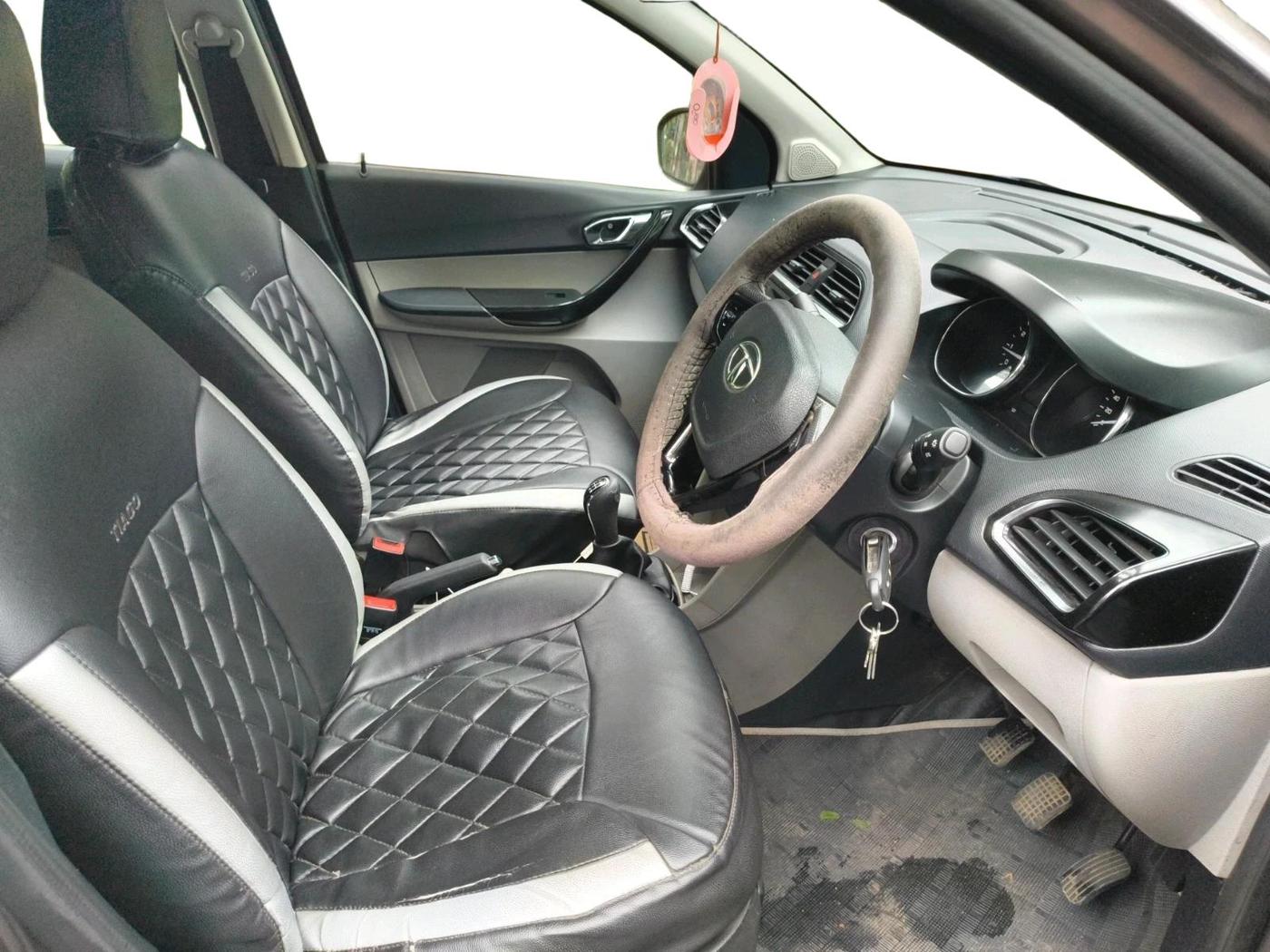 2017 Tata Tiago XZ PETROL, Petrol, Manual, 42,000 km, interior