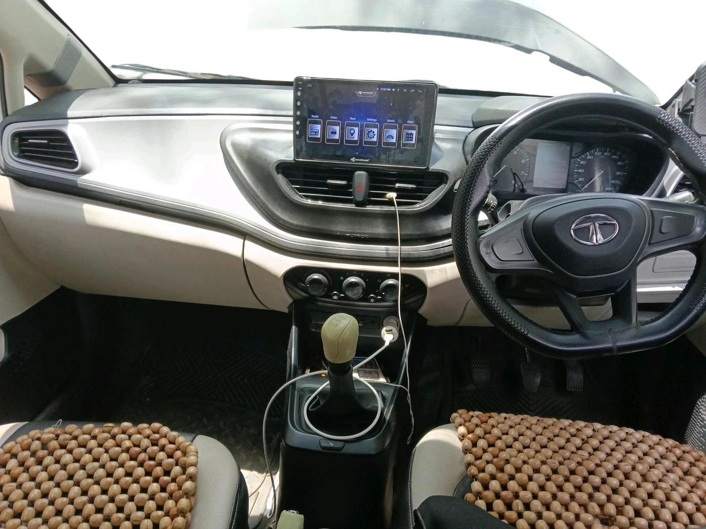 2021 Tata ALTROZ XM PETROL, Petrol, Manual, 42,352 km, interior