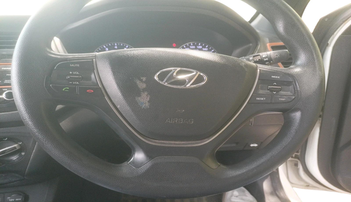 2016 Hyundai i20 Active 1.2 S, Petrol, Manual, 1,04,244 km, interior