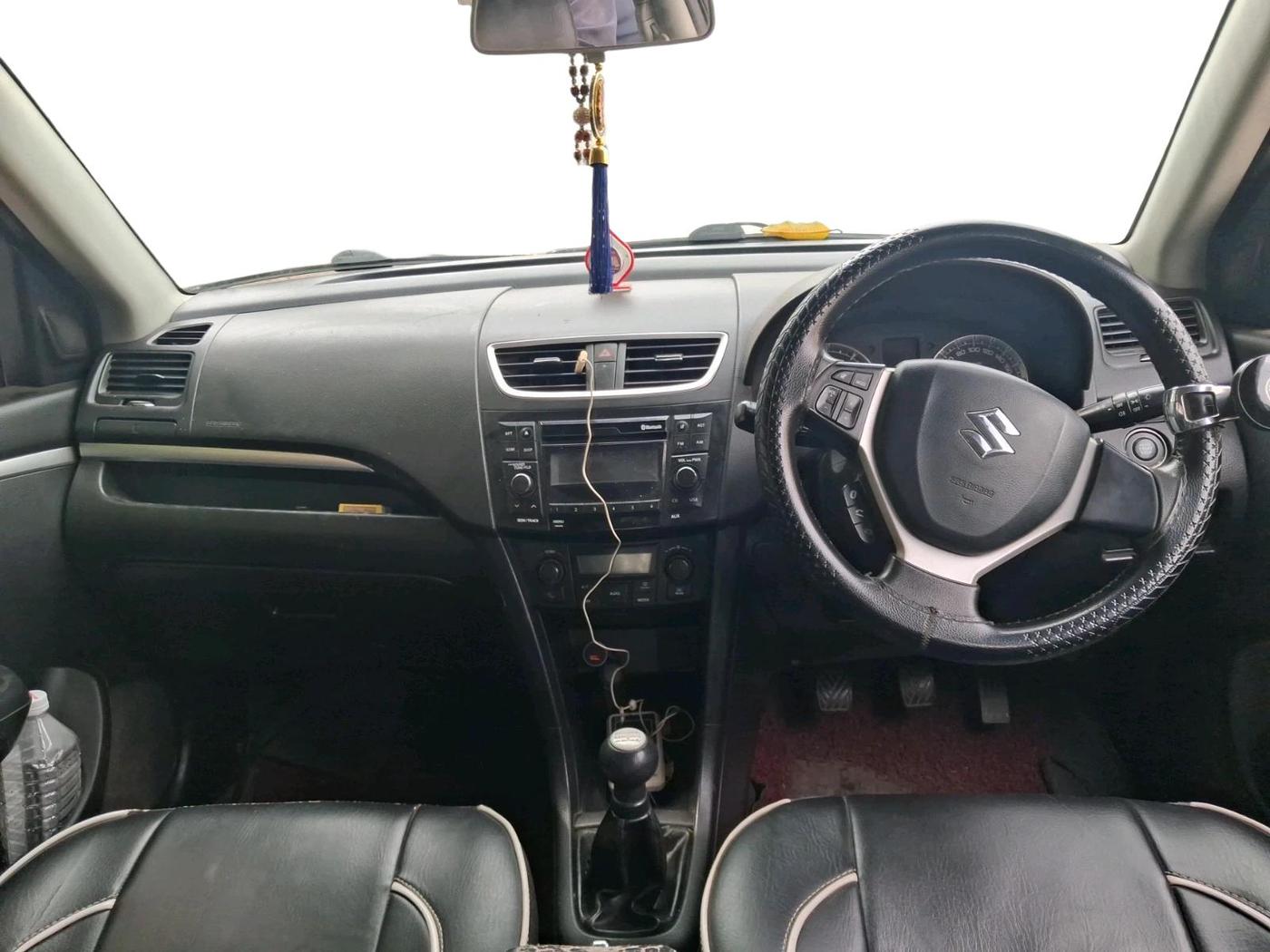 2015 Maruti Swift ZDI, Diesel, Manual, 1,11,996 km, interior
