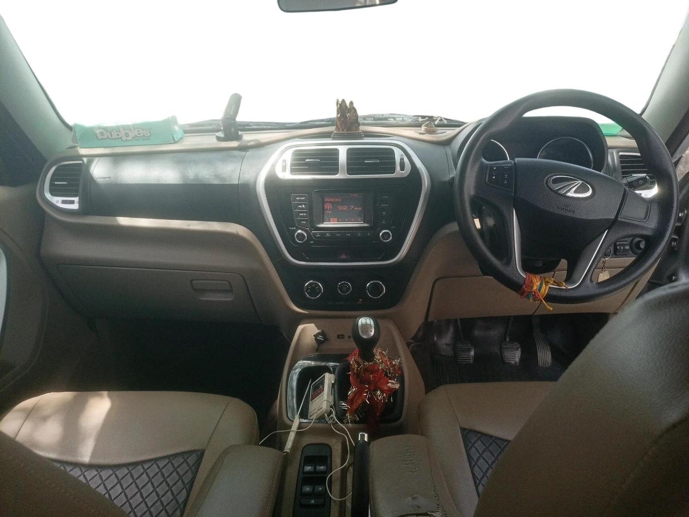 2017 Mahindra TUV300 T8, Diesel, Manual, 79,116 km, interior