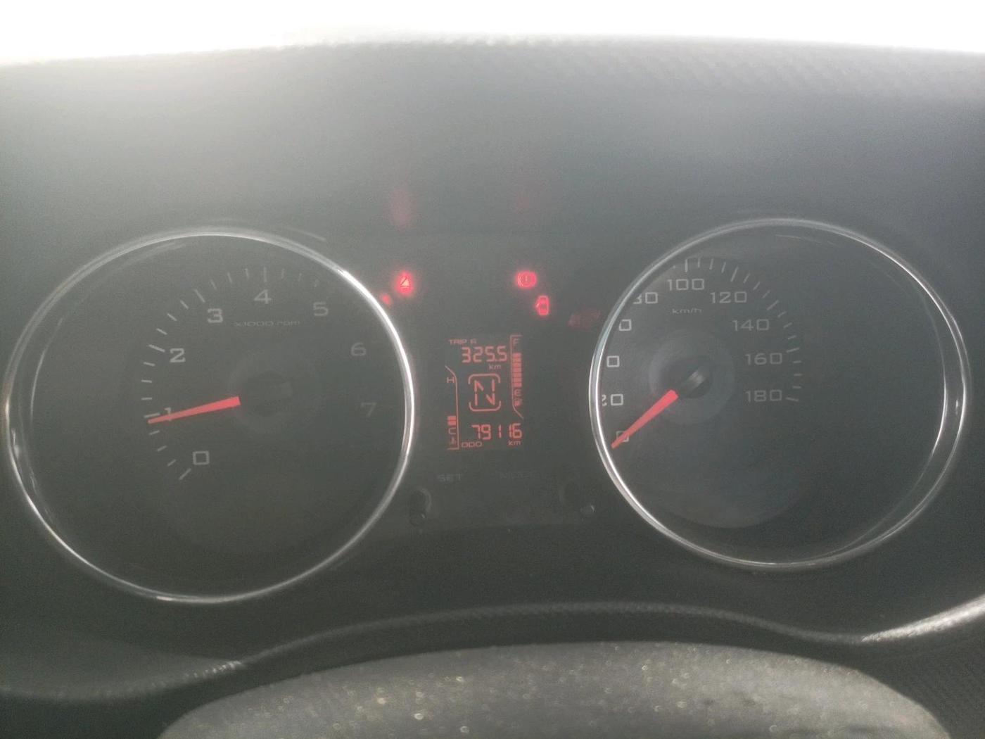 2017 Mahindra TUV300 T8, Diesel, Manual, 79,116 km, interior