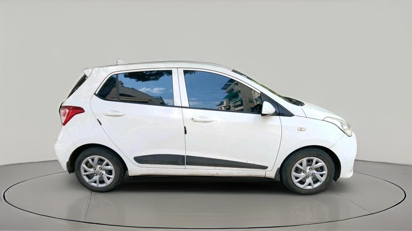 2017 Hyundai Grand i10 MAGNA 1.2 KAPPA VTVT, Petrol, Manual, 33,500 km, exterior