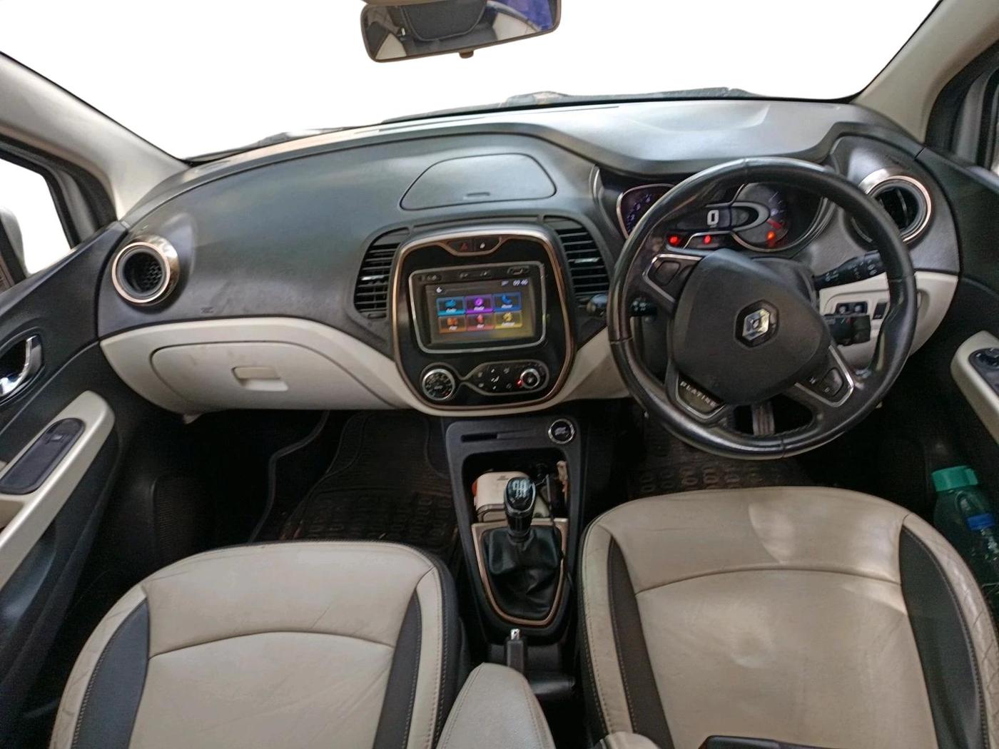 2017 Renault Captur PLATINE DIESEL , Diesel, Manual, 1,36,525 km, interior