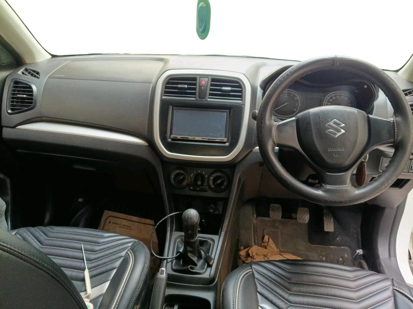 2020 Maruti Vitara Brezza LXI, Petrol, Manual, 58,137 km, interior