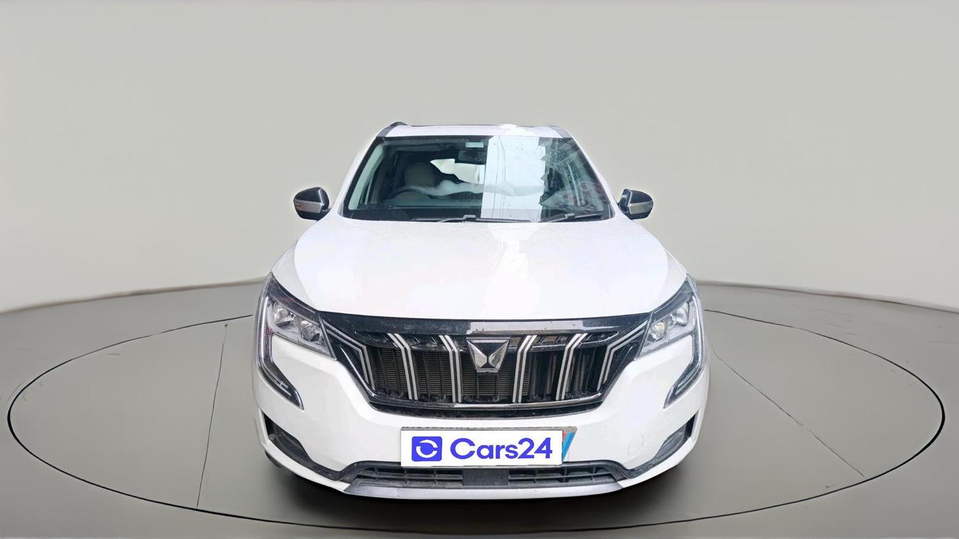 2025 Mahindra XUV700 AX5 Select Diesel MT 7 STR, Diesel, Manual, 5,090 km, exterior