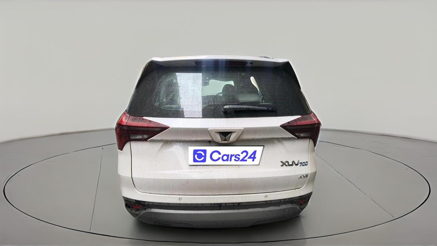 2025 Mahindra XUV700 AX5 Select Diesel MT 7 STR, Diesel, Manual, 5,090 km, exterior