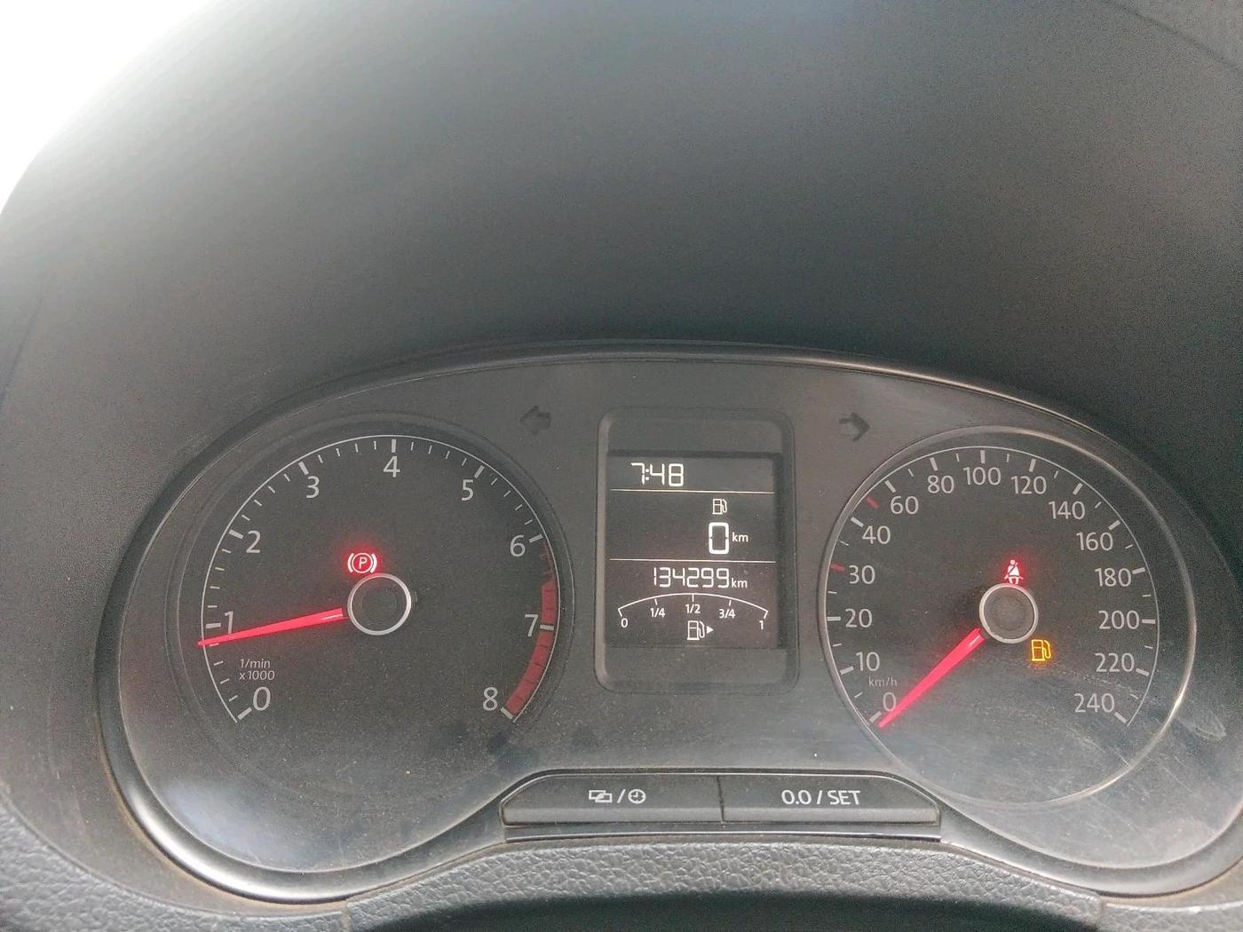 2019 Volkswagen Ameo HIGHLINE1.0L, Petrol, Manual, 1,34,299 km, interior