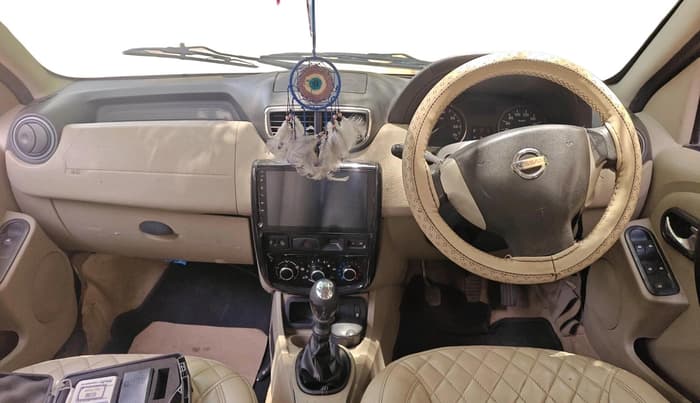 2014 Nissan Terrano XV D THP 110 PS, Diesel, Manual, 1,07,568 km, interior