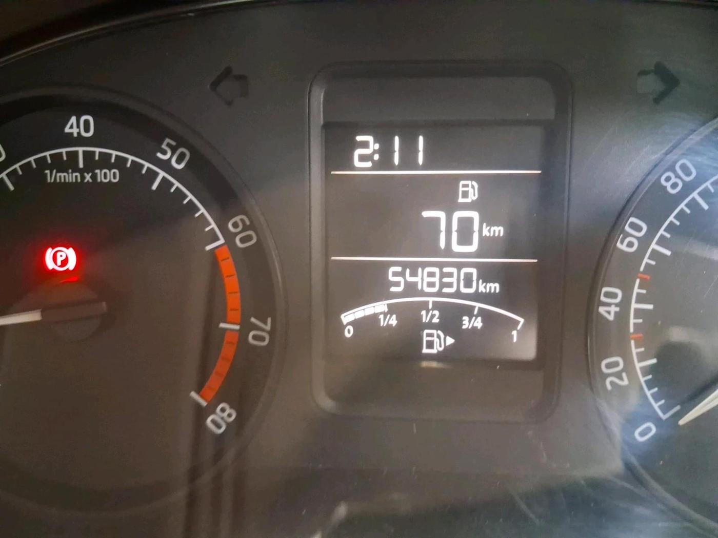 2015 Skoda Rapid AMBITION 1.6 MPI MT, Petrol, Manual, 54,830 km, interior