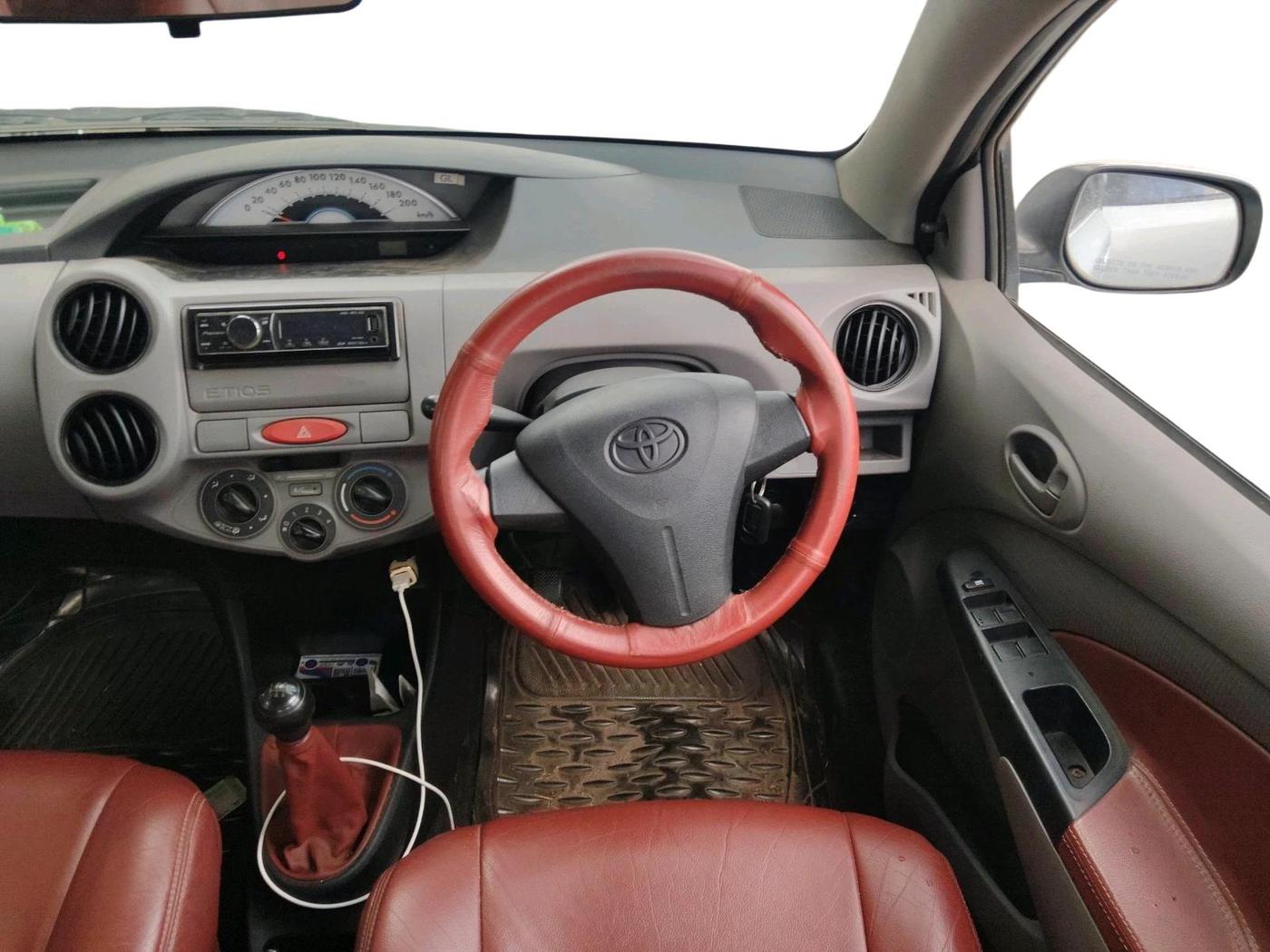 2011 Toyota Etios G, Petrol, Manual, 1,28,175 km, interior