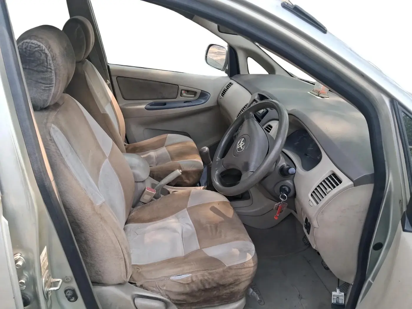 2007 Toyota Innova 2.5 G3, Diesel, Manual, 1,91,470 km, interior