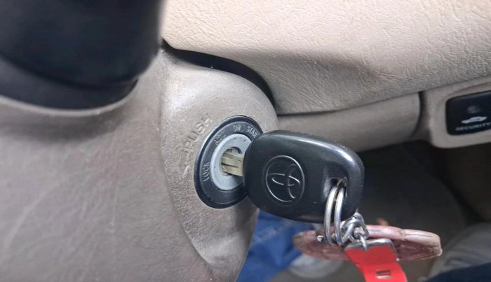 2007 Toyota Innova 2.5 G3, Diesel, Manual, 1,91,470 km, interior