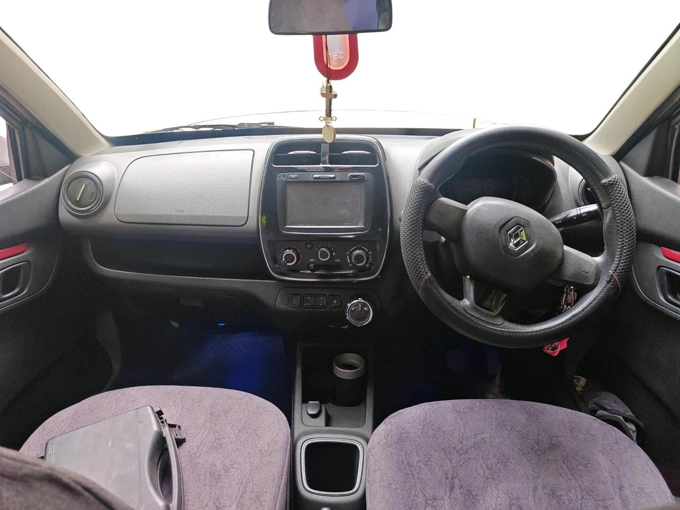2017 Renault Kwid RXT 1.0 AMT (O), Petrol, Automatic, 31,059 km, interior