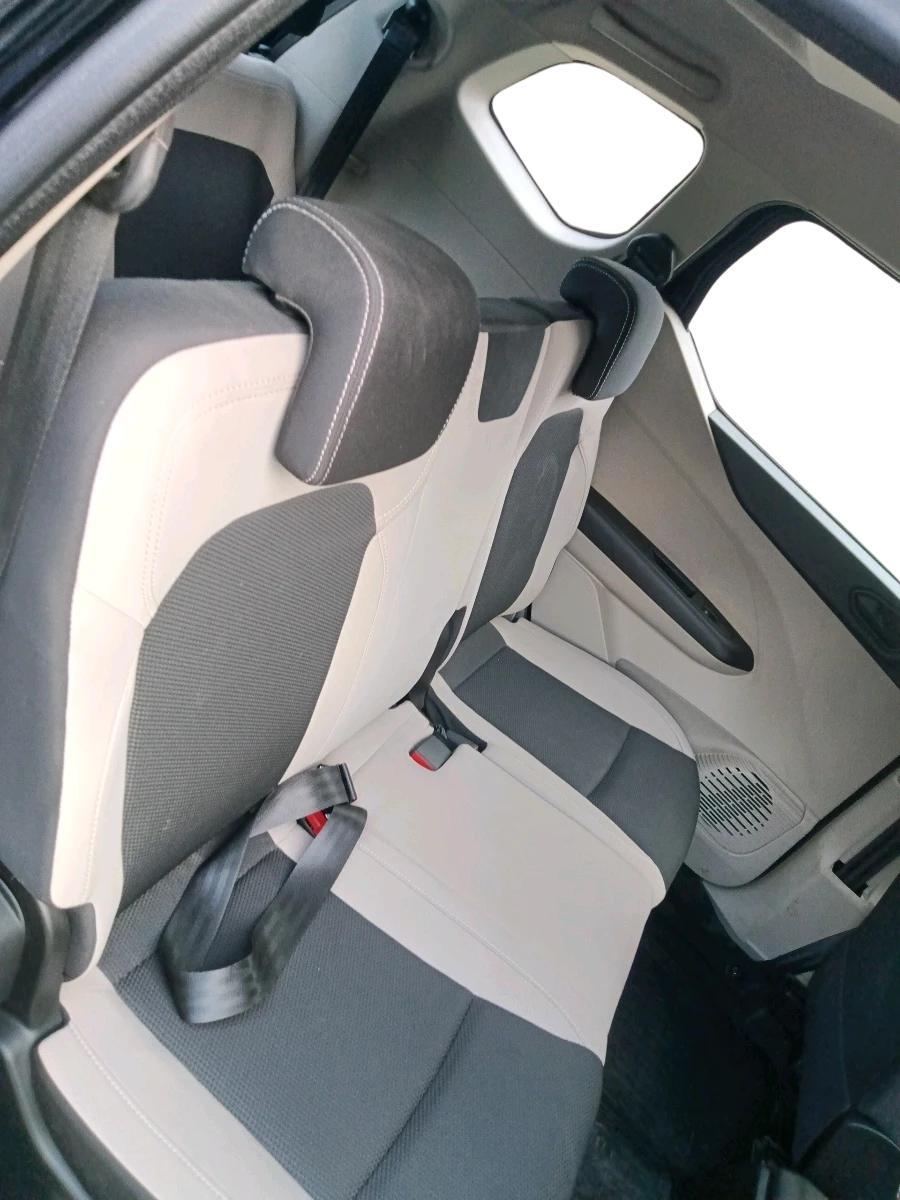 2024 Renault TRIBER RXT, Petrol, Manual, 3,621 km, interior