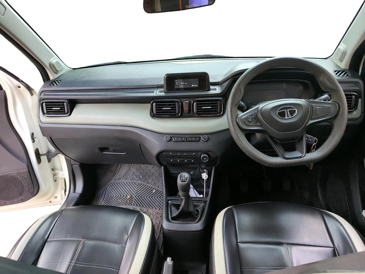 2024 Tata PUNCH ADVENTURE MT CNG , CNG, Manual, 4,30,000 km, interior