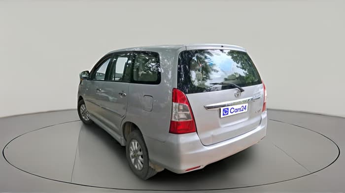 2013 Toyota Innova 2.5 VX 7 STR, Diesel, Manual, 1,58,412 km, exterior