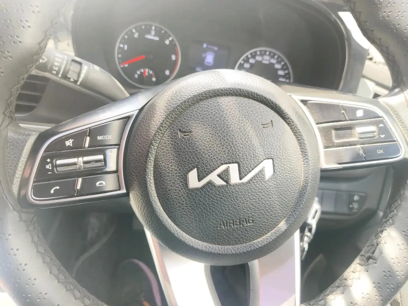 2022 KIA SELTOS HTE 1.5 DIESEL, Diesel, Manual, 1,49,700 km, interior