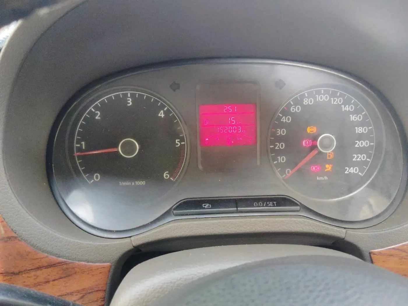 2010 Volkswagen Vento HIGHLINE DIESEL 1.6, Diesel, Manual, 1,52,003 km, interior