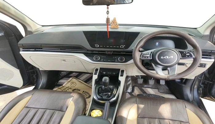 2022 KIA CARENS PRESTIGE 1.4 PETROL 7 STR, Petrol, Manual, 27,351 km, interior