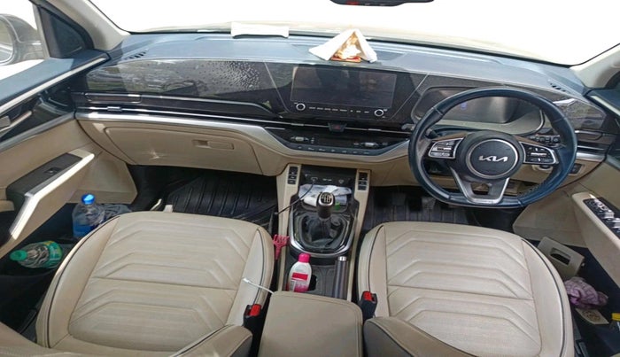 2022 KIA CARENS LUXURY PLUS 1.5 DIESEL 7 STR, Diesel, Manual, 1,13,125 km, interior