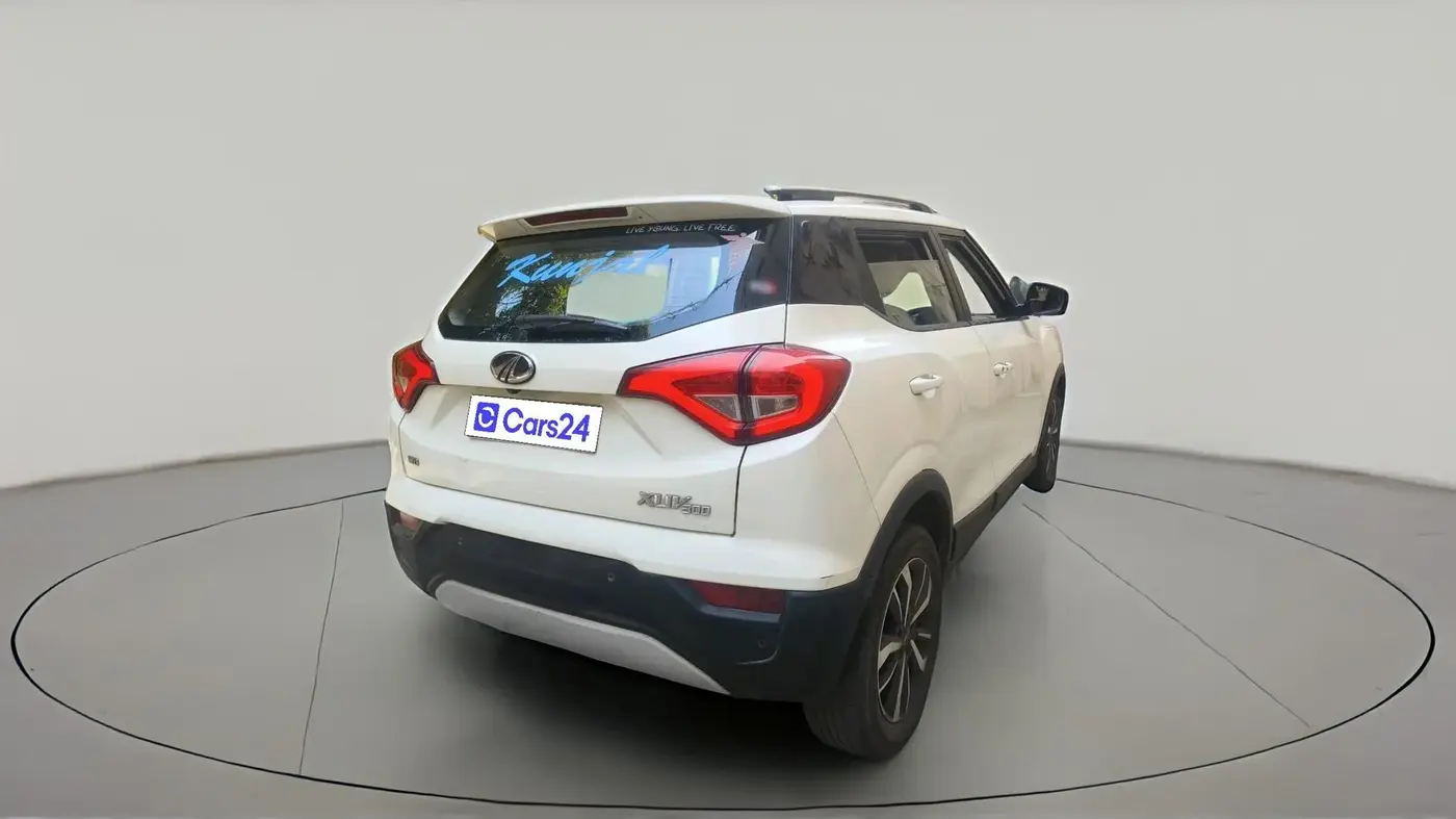 2019 Mahindra XUV300 W8 (O) 1.5 DIESEL, Diesel, Manual, 1,44,860 km, exterior