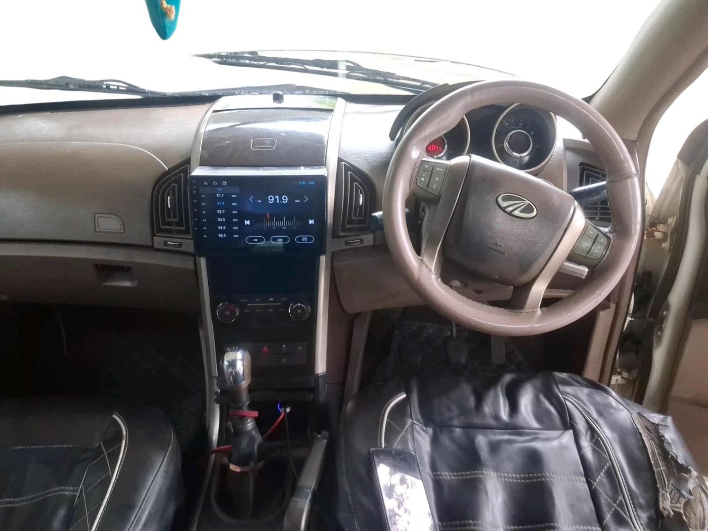 2012 Mahindra XUV500 W8, Diesel, Manual, 1,93,941 km, interior