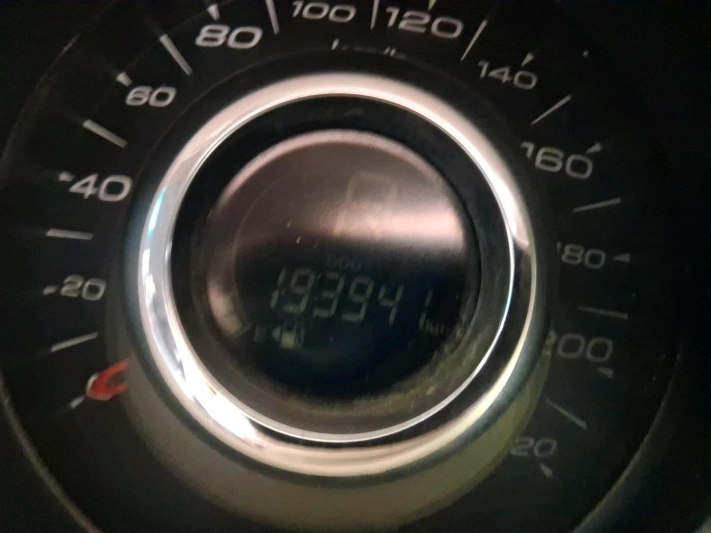 2012 Mahindra XUV500 W8, Diesel, Manual, 1,93,941 km, interior