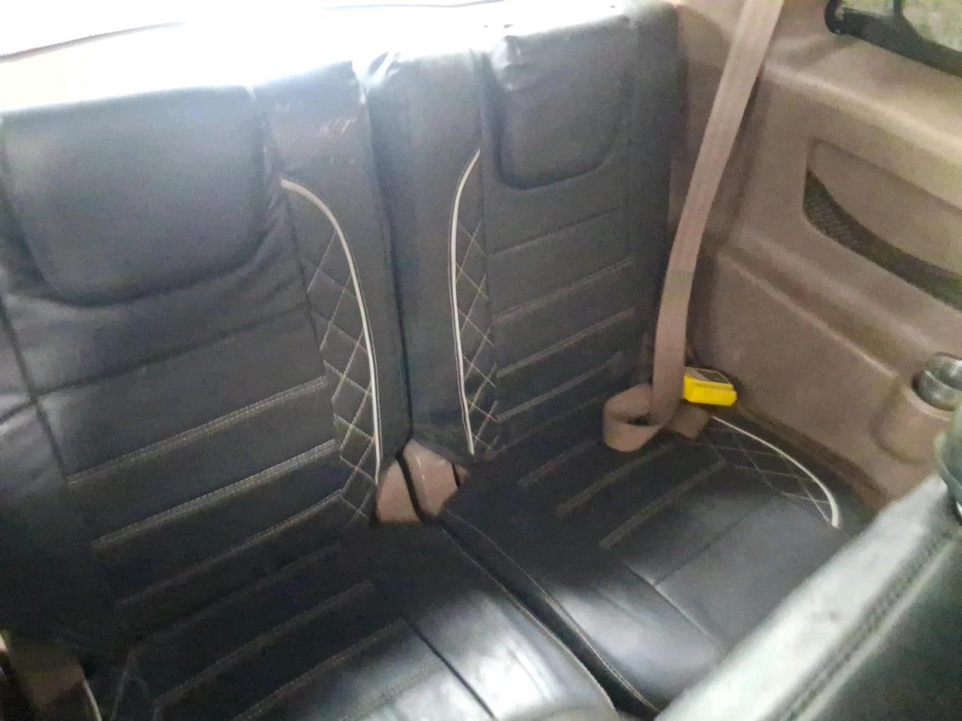 2012 Mahindra XUV500 W8, Diesel, Manual, 1,93,941 km, interior