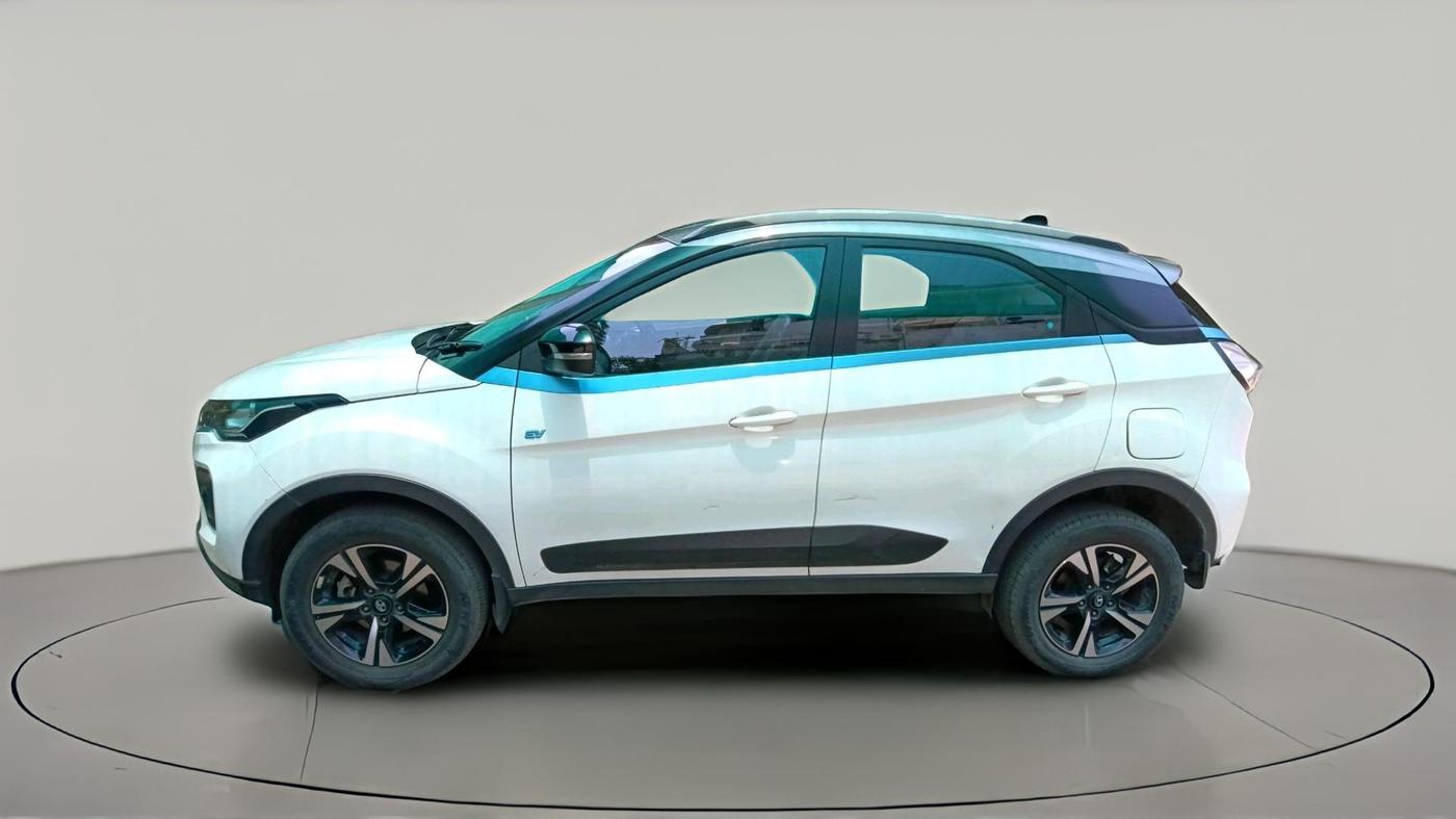 2022 Tata NEXON EV XZ PLUS, Electric, Automatic, 49,614 km, exterior